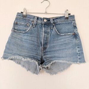 Levi's Light Blue High-Rise Frayed Hem Denim Shorts Size 26